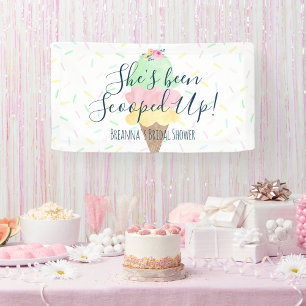 Sie wurde mit Eiscreme-Brautparty vergossen Banner