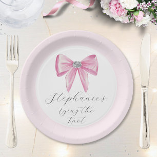 Sie zähmt das Brautparty des Knot-Pink-Bow-Labels Pappteller