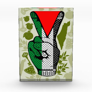 Siegessymbol Hand Widerstand rotes Dreieckssymbol Fotoblock