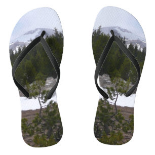 Sierra Nevada Berge und Schnee auf Yosemite Flip Flops