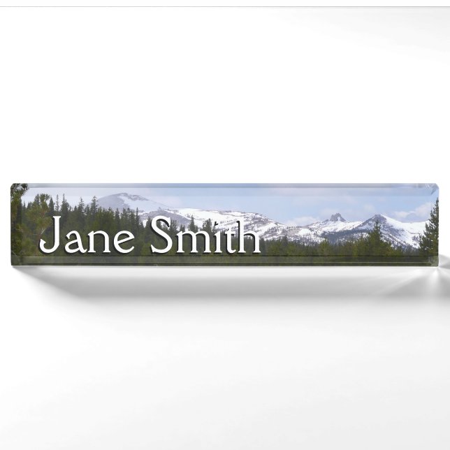Sierra Nevada Berge und Schnee auf Yosemite Namensplakette (Vorderseite)
