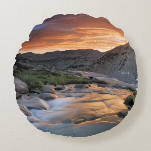 Sierra Welle über Yosemite Rundes Kissen
