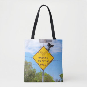 Signal d'avertissement des hiboux sur un sac fourr