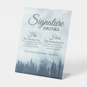 Signature-Drinks Misty Blue Pine Trees Hochzeit Sockelschild