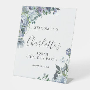 Signe De Table 100e anniversaire Dusty Blue Floral Bienvenue