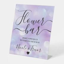 Barre de fleurs à effet Bokeh violet éthéré avec n
