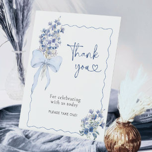 Signe De Table Bleu et blanc Bow Calla Lily Merci Table