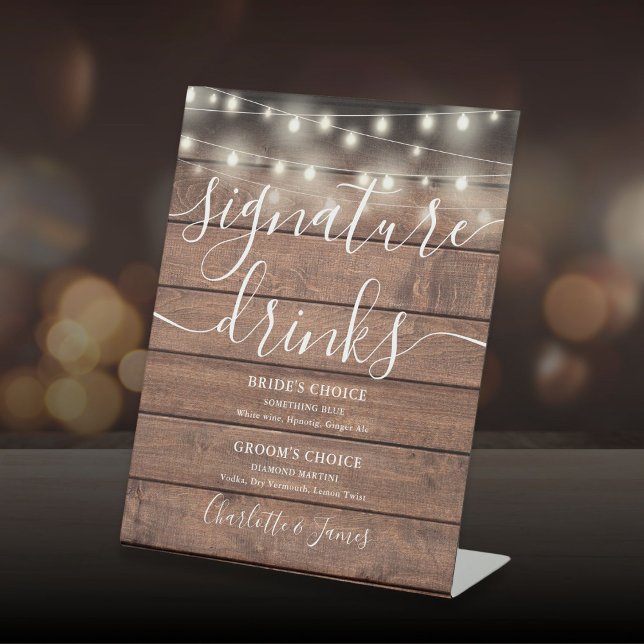 Signe De Table Bois rustique Lumières Mariage Signature Boissons (Rustic Wood String Lights Wedding Signature Drinks Pedestal Sign)