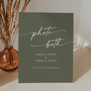 Signe De Table Booth Boho Chic Olive Green Mariage Photo Booth