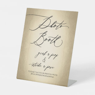 Signe De Table Calligraphie Script Gold Photo Booth Mariage