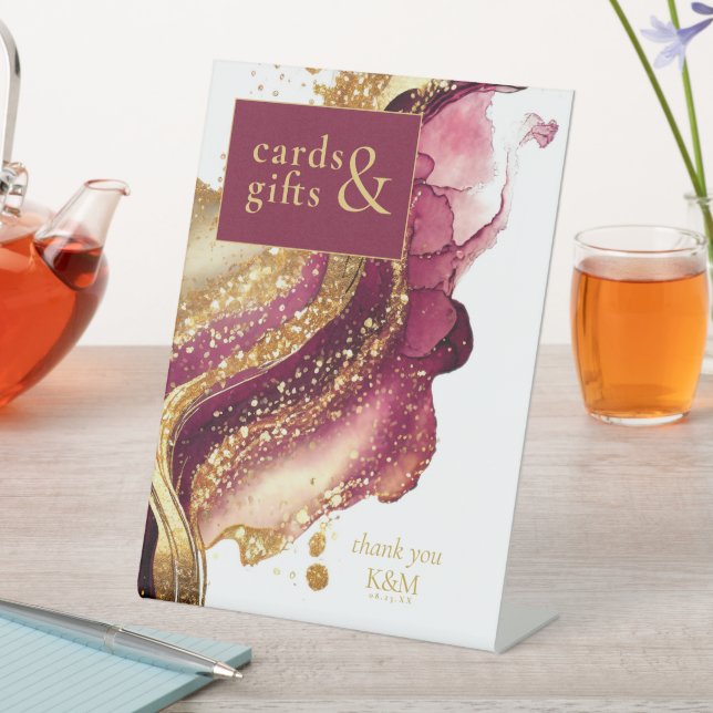 Signe De Table Cartes Abstraites et cadeaux Vin Rouge ID1018 (In SItu)