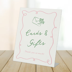 Signe De Table Cartes et cadeaux roses et verts dessinés à la mai