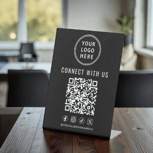 Signe De Table Code QR de logo d'entreprise sur table noir