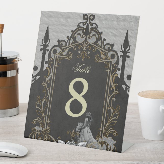 Signe De Table Elégance en argent et noir. (In SItu)