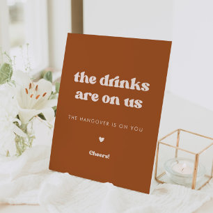 Signe De Table Élégant rétro Burnt Orange Boissons sont sur nous