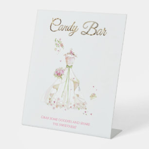 Signe De Table Épouse en flamme dans une mariée en fleurs pour êt
