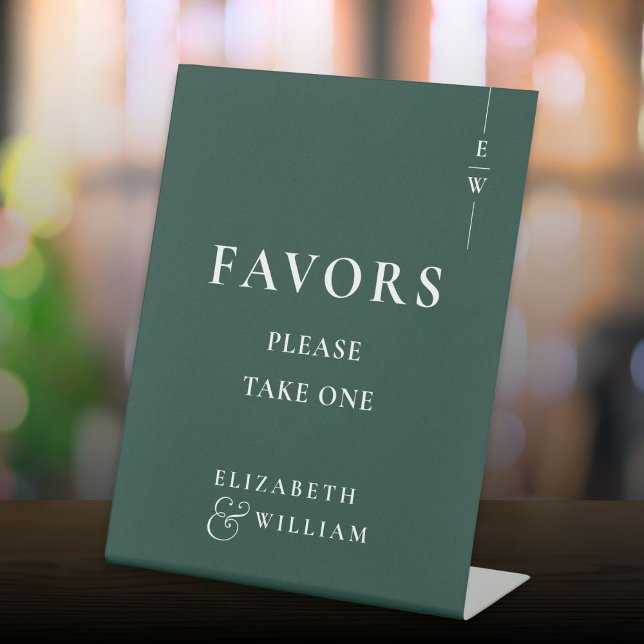 Signe De Table Faveurs de monogramme moderne vert émeraude pour m (Emerald Green Modern Monogram Favors Wedding Pedestal Sign)