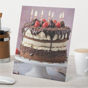 Signe De Table Gâteau D'Anniversaire De Crème Chocolée Aux Fraise