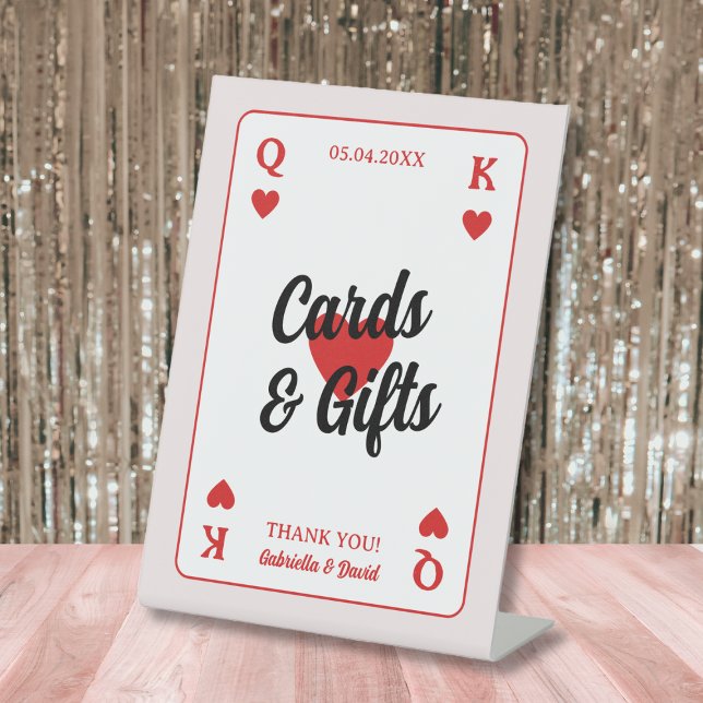 Signe De Table Lucky In Love Hearts Couples Cartes de douche Cade (Lucky In Love Hearts Couples Shower Cards Gifts Pedestal Sign)