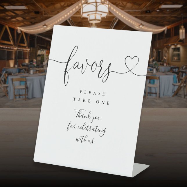 Signe De Table Privilégie Le Script Coeur Noir Et Blanc (Favors Black And White Heart Script Pedestal Sign)
