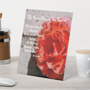 Signe De Table Roses parmi les épines