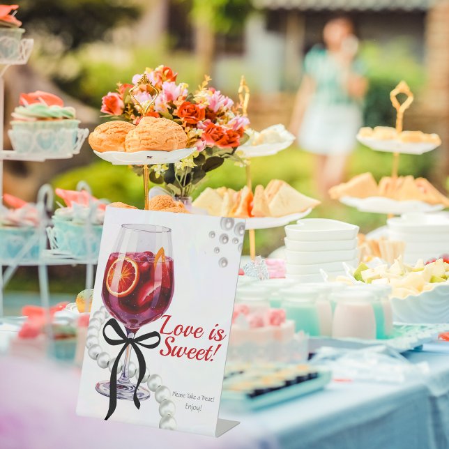 Signe De Table Sangria & Sass "L'amour est doux" (Sangria & Sass "Love is Sweet" Pedestal Sign)