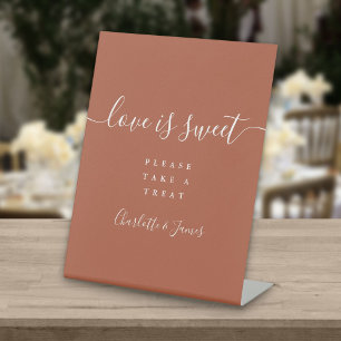 Signe De Table Signature Terracotta Script L'Amour est un Favor d