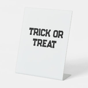 Signe De Table Trick ou. Traiter Halloween éffrayant noir simple