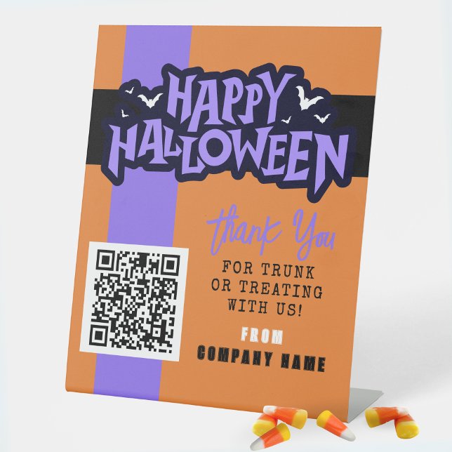 Signe De Table Trunk ou traiter Orange Halloween Merci d'affaires (Halloween Trunk or Treat Standing Business QR Code Display Sign in Orange, Purple and Black)
