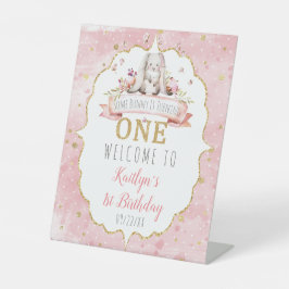 Signe De Table Un lapin devient un premier anniversaire Bienvenue