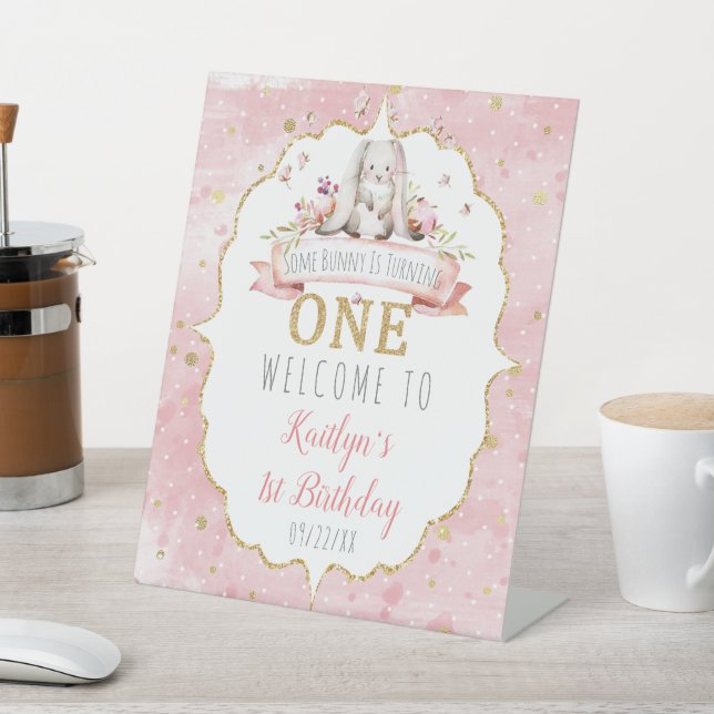 Signe De Table Un lapin devient un premier anniversaire Bienvenue (In SItu)