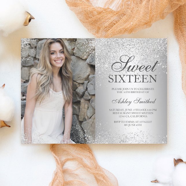 Silber Glitzer Metallfolie Foto Sweet 16 Einladung (Von Creator hochgeladen)