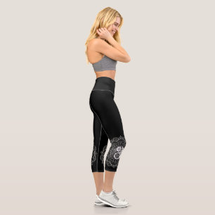 Silber- und schwarzes Mandala Capri Leggings