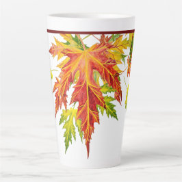 Silberapfel auf einer großen Latte-Tasse Milchtasse