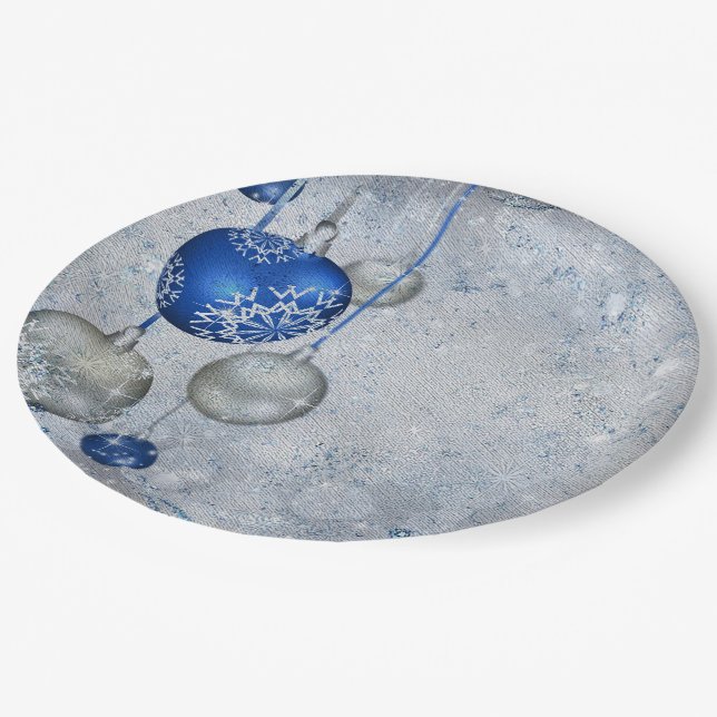 Silberblaue Ornamente Pappteller (Schrägansicht)