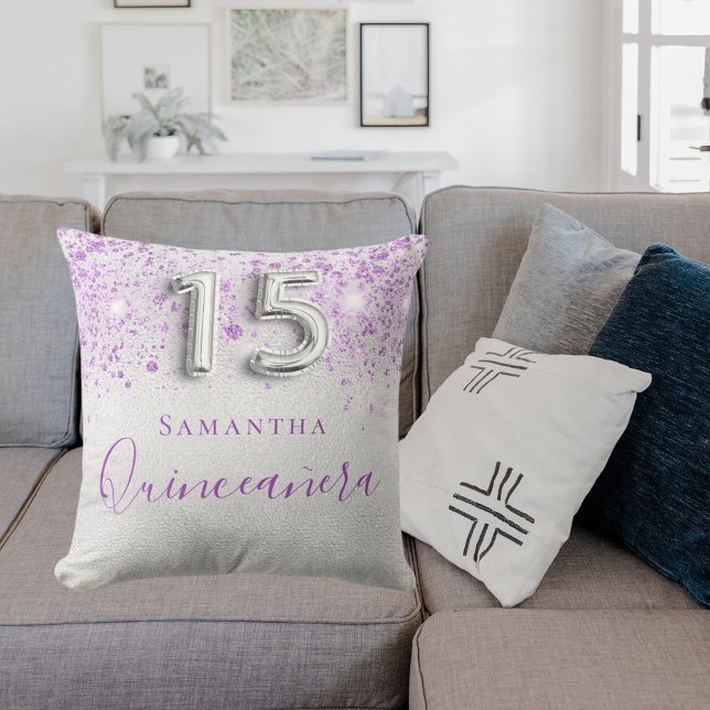 Silbermetall aus Quinceanera lila Kissen (Von Creator hochgeladen)