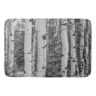 Silberne Birken-Baum-Stamm-Schwarzweiss-Entwurf Badematte