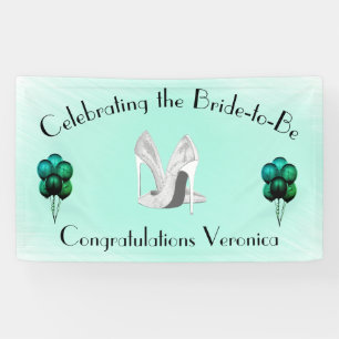 Silberne Heels auf Mint Bridge zu Glückwunsch Banner