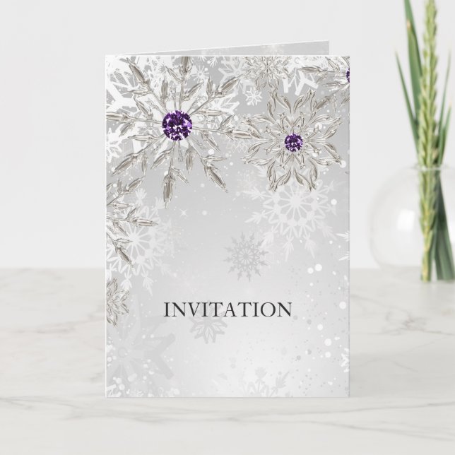 Silberne lila Schneeflocken Winterhochzeit Einladung (Vorderseite)