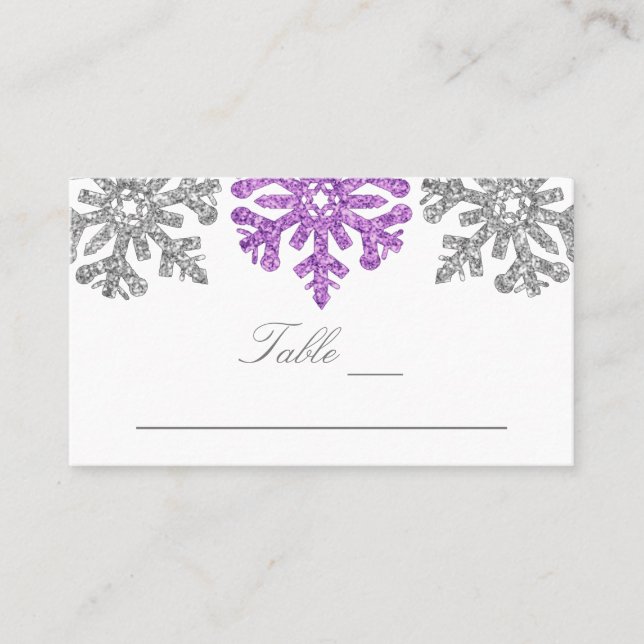 Silberne Lila Schneeflocken Winterhochzeit Platzkarte (Vorderseite)