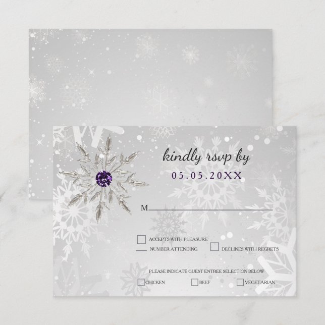 Silberne lila Schneeflocken Winterhochzeit uAwg Einladung (Vorne/Hinten)