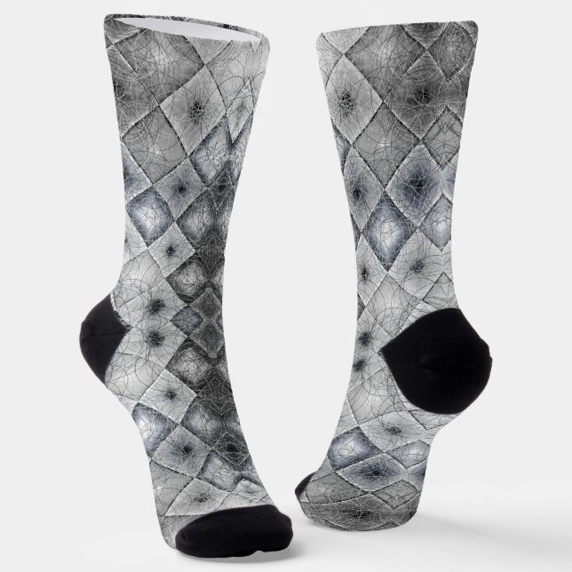 Silberne und graue geometrische abstrakte Gitterst Socken (Gewinkelt)