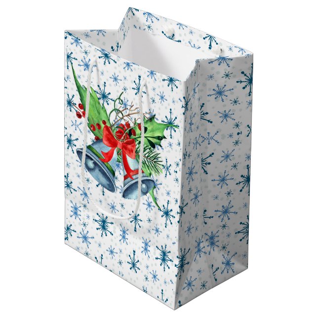 Silberne Weihnachtsglocken, Holly und Blaue Schnee Mittlere Geschenktüte (Vorderseite Schrägansicht)