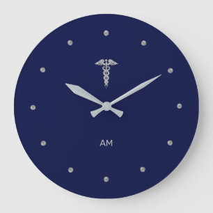 Silberner grauer Caduceus auf einer marineblauen r Große Wanduhr