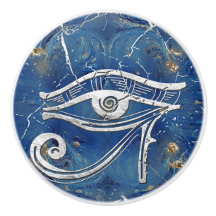 Silbernes ägyptisches Auge von Horus auf blauem Keramikknauf