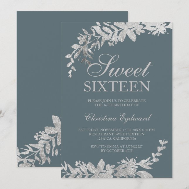 Silbertypografie floral dusty blue chic Sweet 16 Einladung (Vorne/Hinten)
