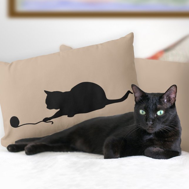 Silhouette de chat à Play Lumbar Coussin (Créateur téléchargé)