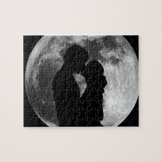 Silhouette der Liebhaber in einem Vollmond nachts (Horizontal)