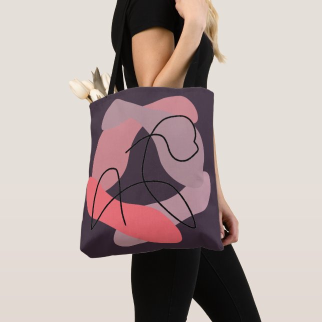 Silhouette der Ruhe: Die Schönheit eines Freistade Tasche (Von Nahem)