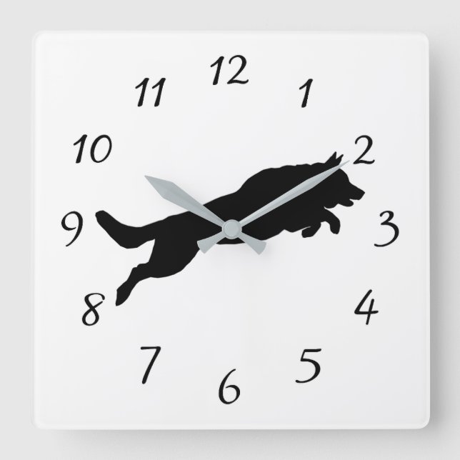 Silhouette des deutschen Schäferhundes Jumping Quadratische Wanduhr (Vorderseite)